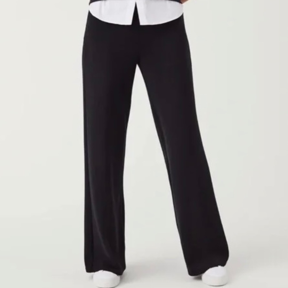 Spanx Fully Lined Black Boot Cut Pull On Pants. Size small